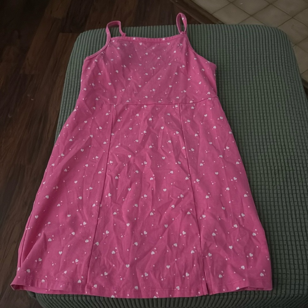 Sleeveless bright pink with white hearts summer dress! Girls size 8 (medium).